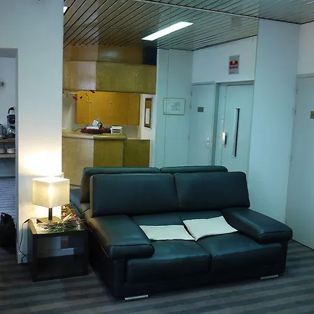 Hotel Theatre 2*