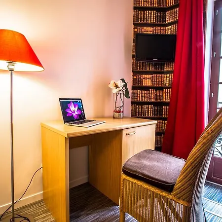 Hotel Theatre Chambery